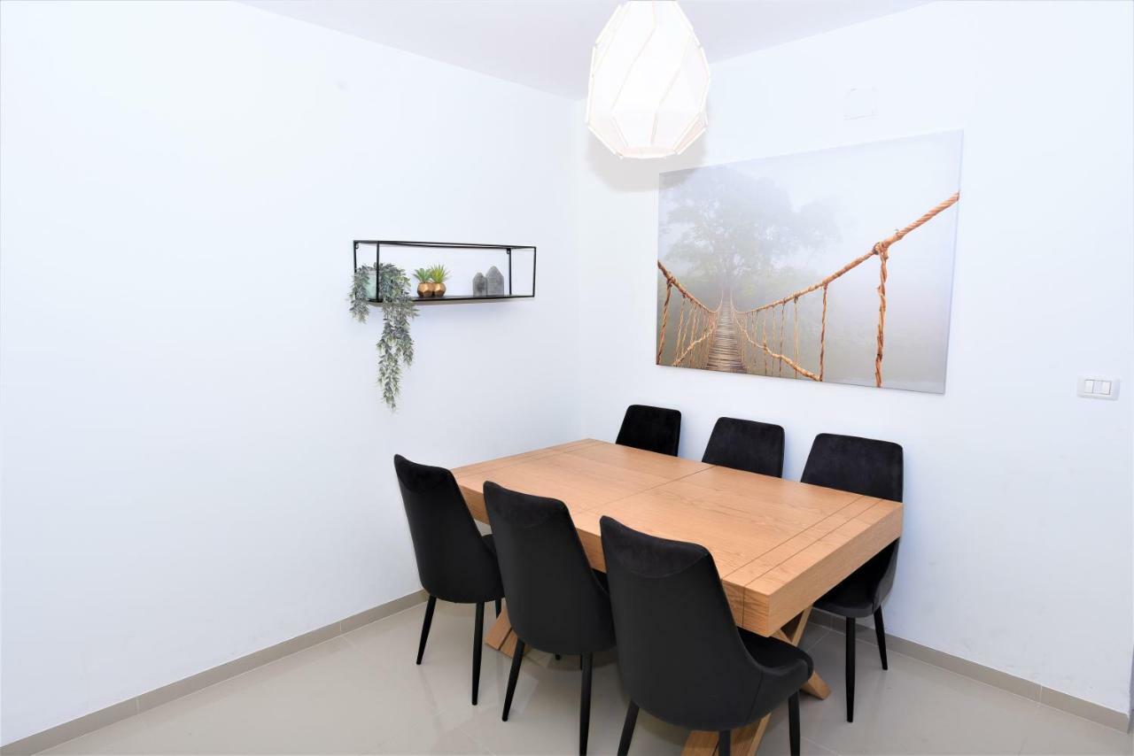 Aristone Luxury Apartment Tiberias Exterior photo