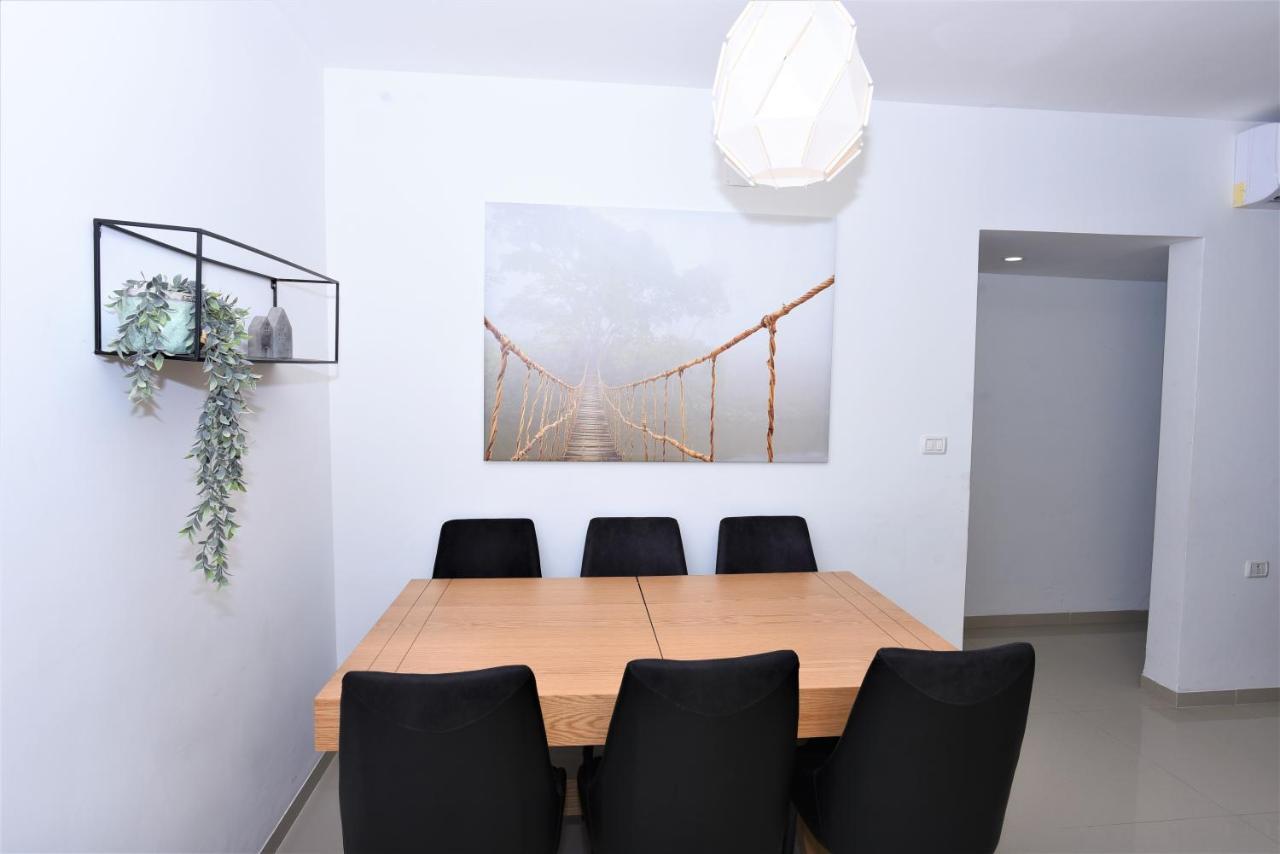Aristone Luxury Apartment Tiberias Exterior photo